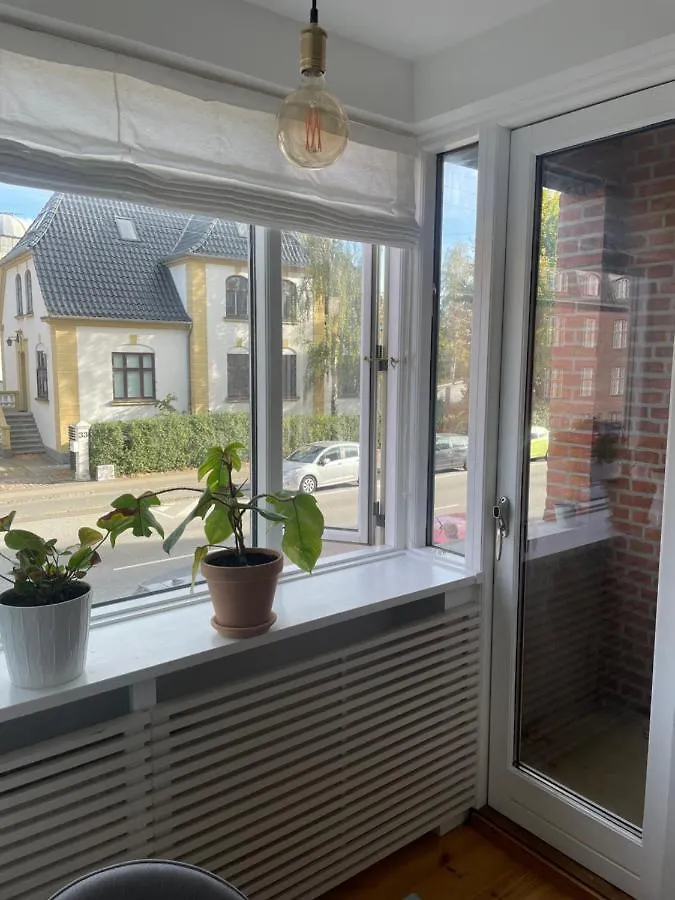 Проживание в семье Private Spacious Room In Shared Apartment, Amager Копенгаген Дания